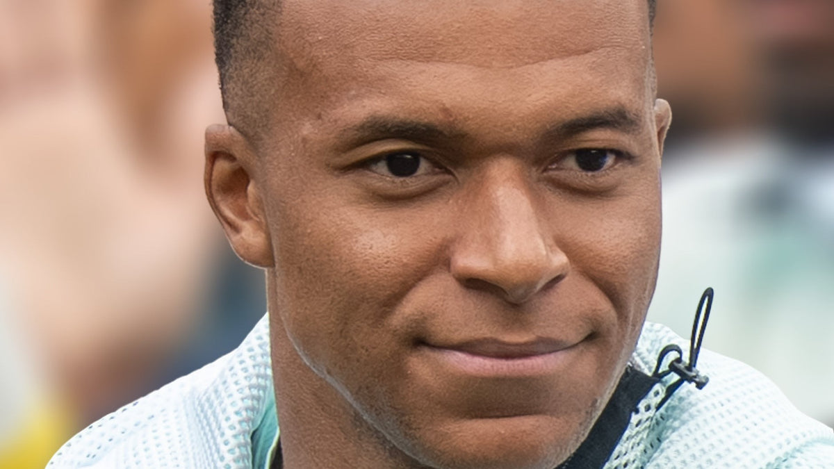 Kylian Mbappé, o novo rosto da capa do EA Sports FC 27