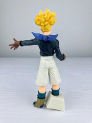 Capsule.pt - Figura Dragon Ball - Trunks Super Saiyan - 20 cm