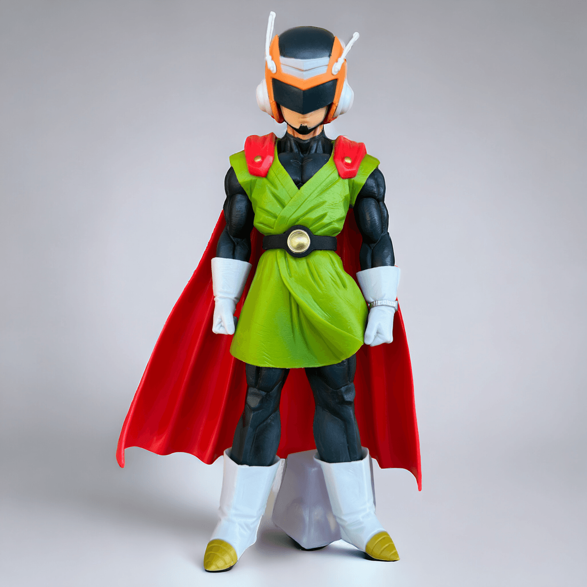 Capsule.pt - Figura Dragon Ball - Great Saiyaman - 26 cm