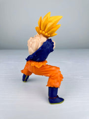 Capsule.pt - Figura Dragon Ball - Goku Super Saiyan - 17 cm