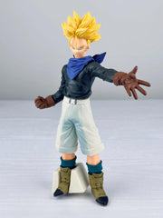 Capsule.pt - Figura Dragon Ball - Trunks Super Saiyan - 20 cm