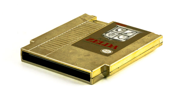 Cartucho dourado do primeiro The Legend of Zelda, lançado em 1986, que celebra agora 40 anos