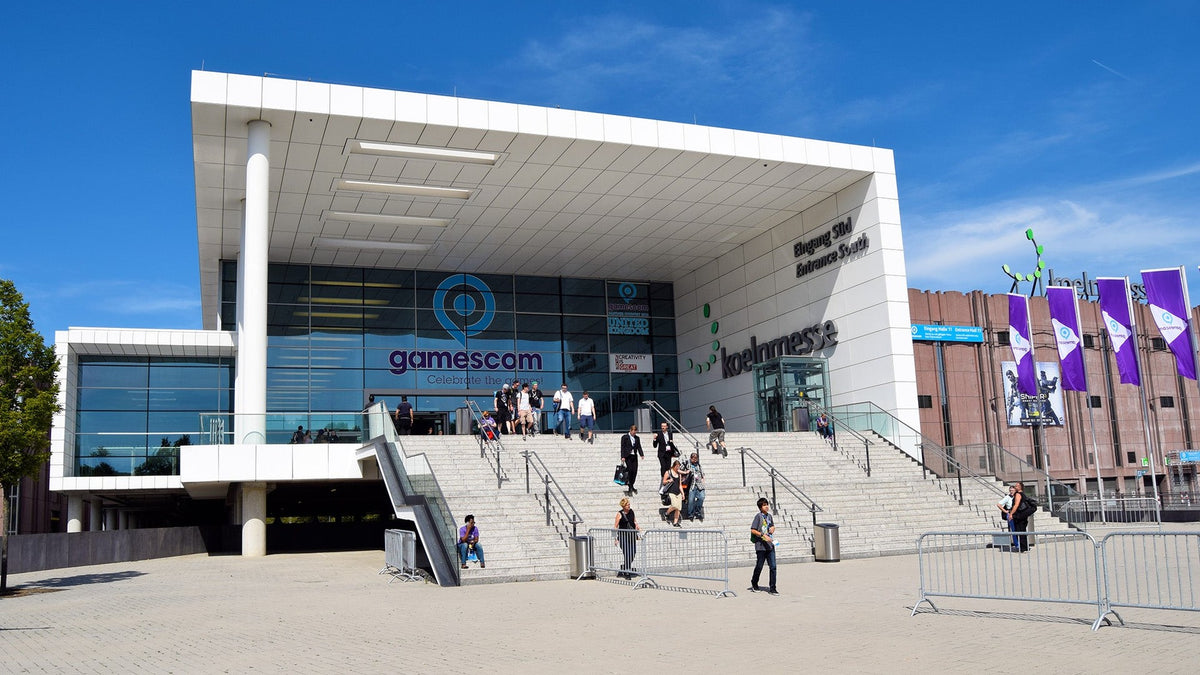 Entrada da Koelnmesse em Colónia, recinto que recebe a gamescom 2026, o maior evento de videojogos do mundo