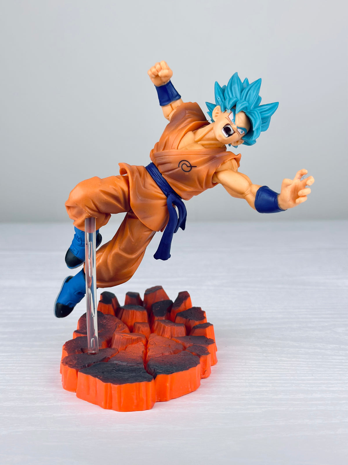 Figura Dragon Ball - Goku Super Saiyan Azul - 17 cm