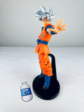 Figura Dragon Ball - Goku Ultra Instinct - 25 cm