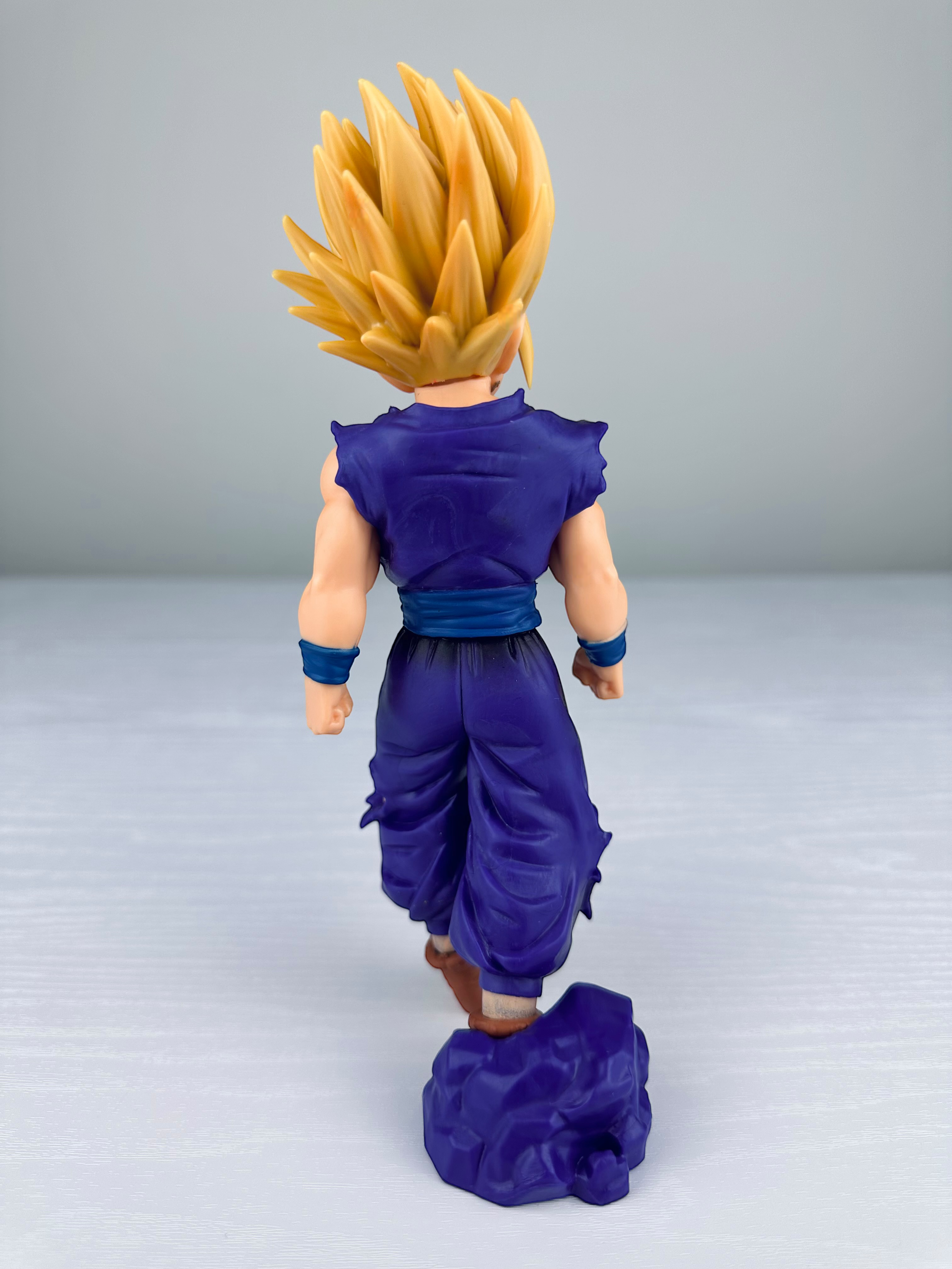Figura Dragon Ball - Gohan Super Saiyan 2 - 20 cm