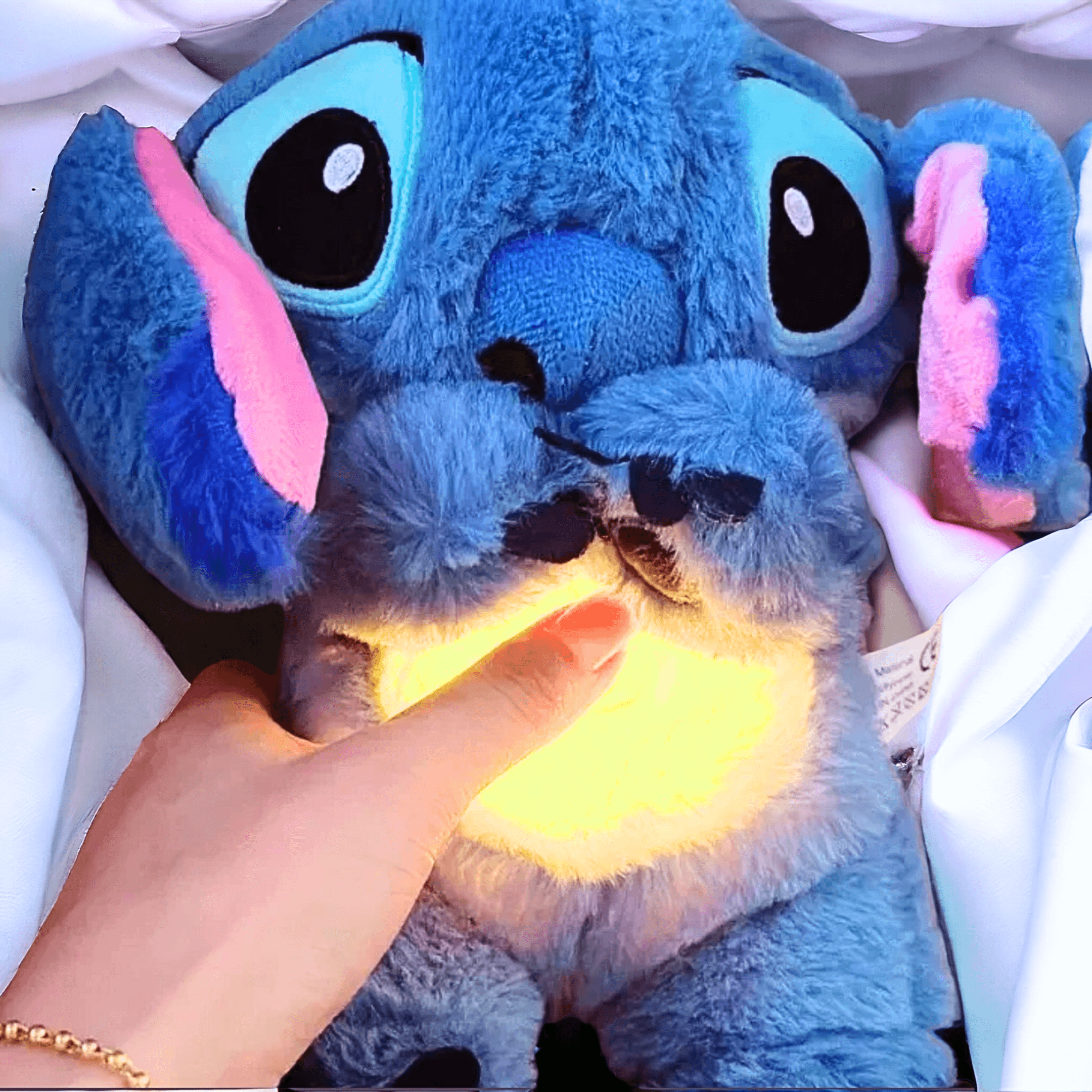 Peluche Interativo Stitch - Respira, Brilha e Toca Música - Dormir Bem - Capsule.pt