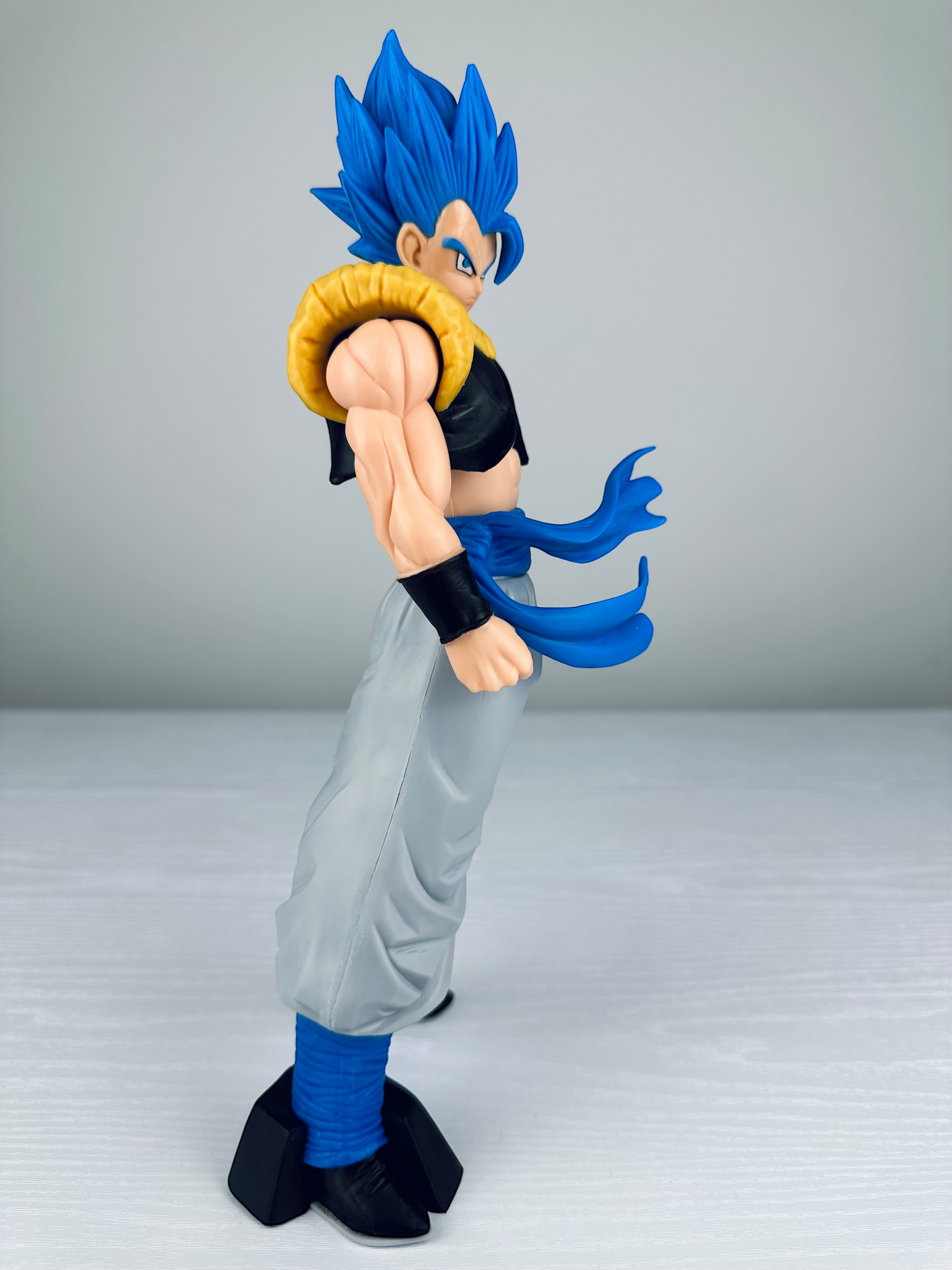 Figura Dragon Ball - Gogeta Super Saiyan Azul - 30 cm