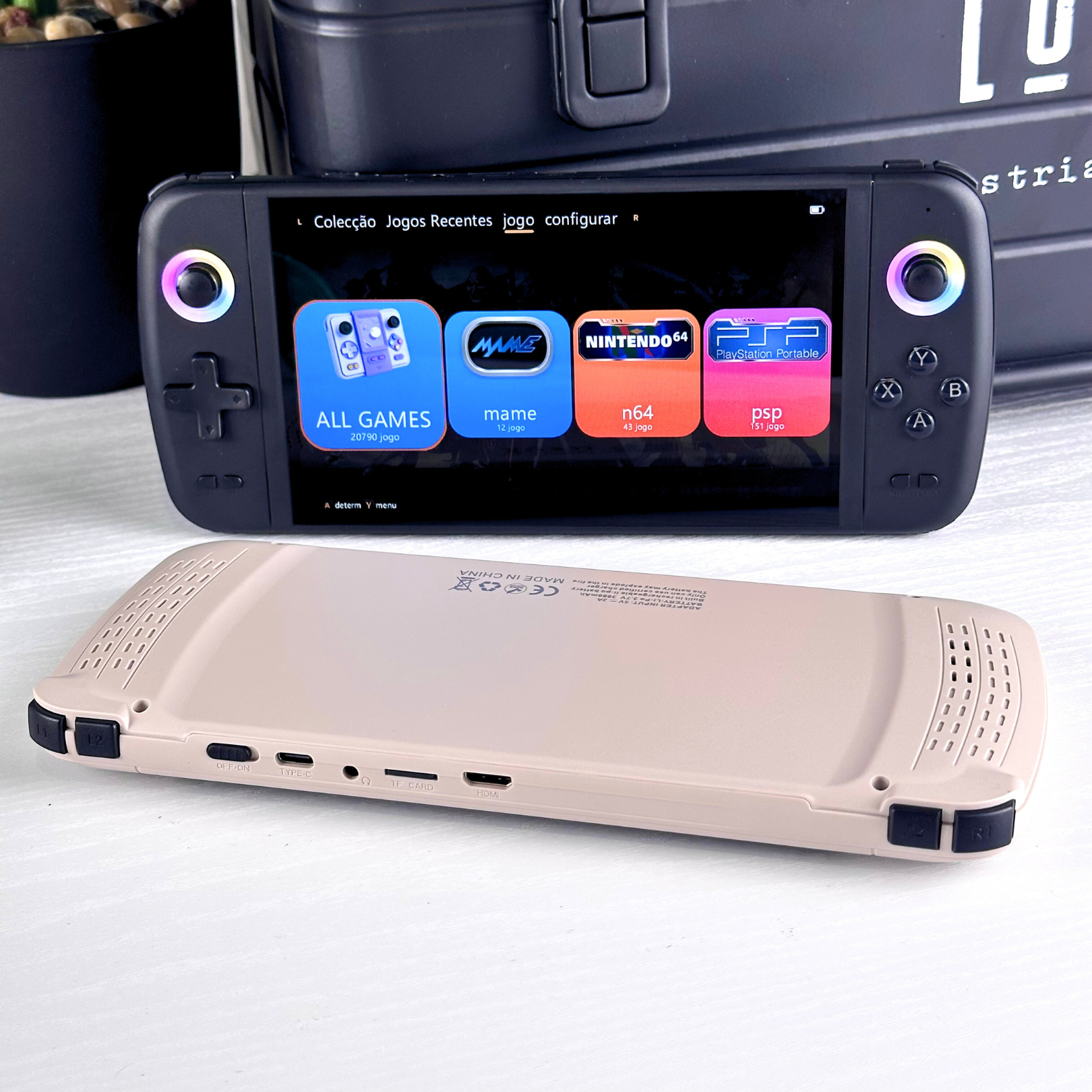 Consola Portátil RetroCapsule™ Titan 7 - 20.000 Jogos