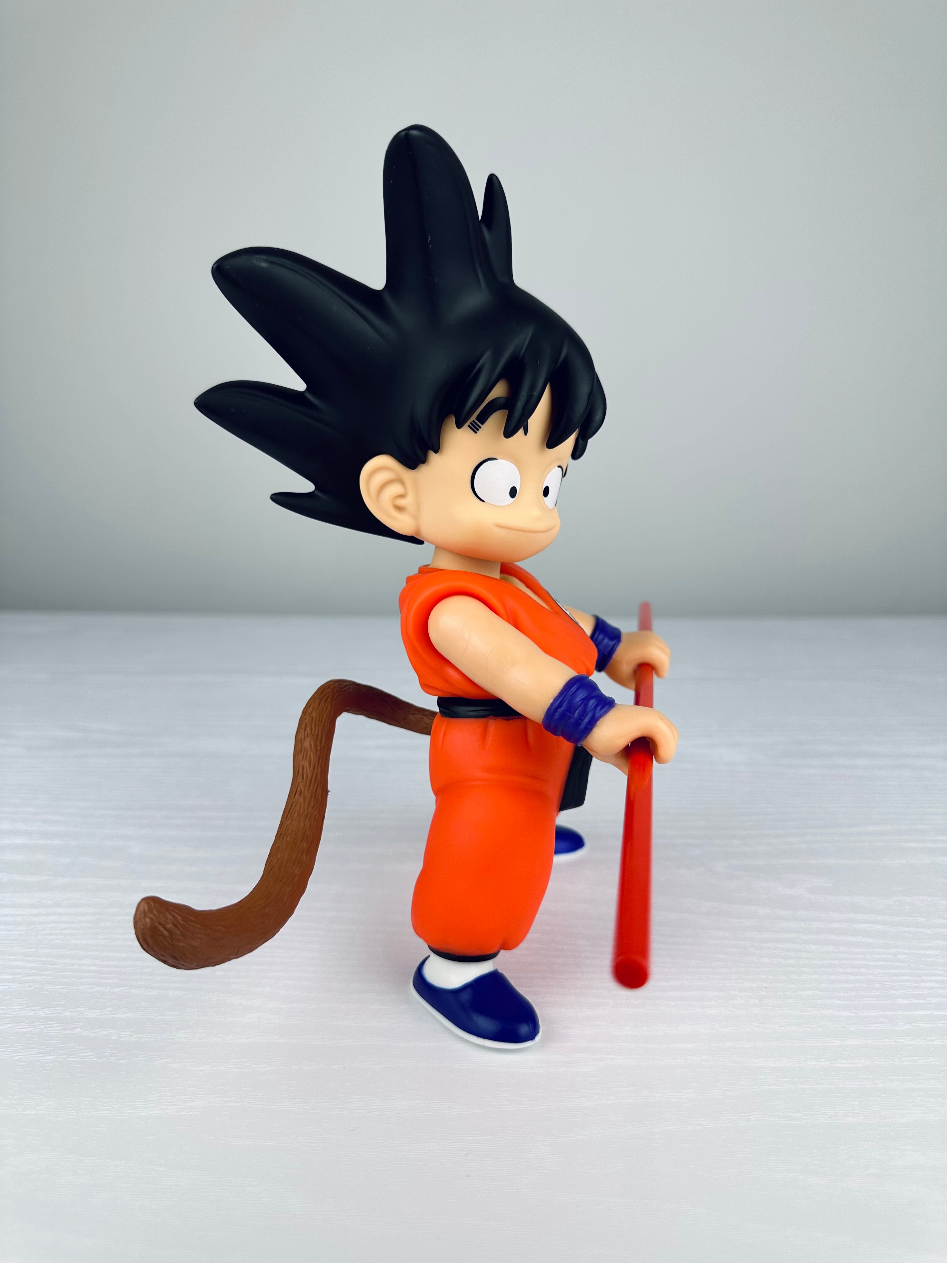 Figura Dragon Ball - Son Goku - 22 cm