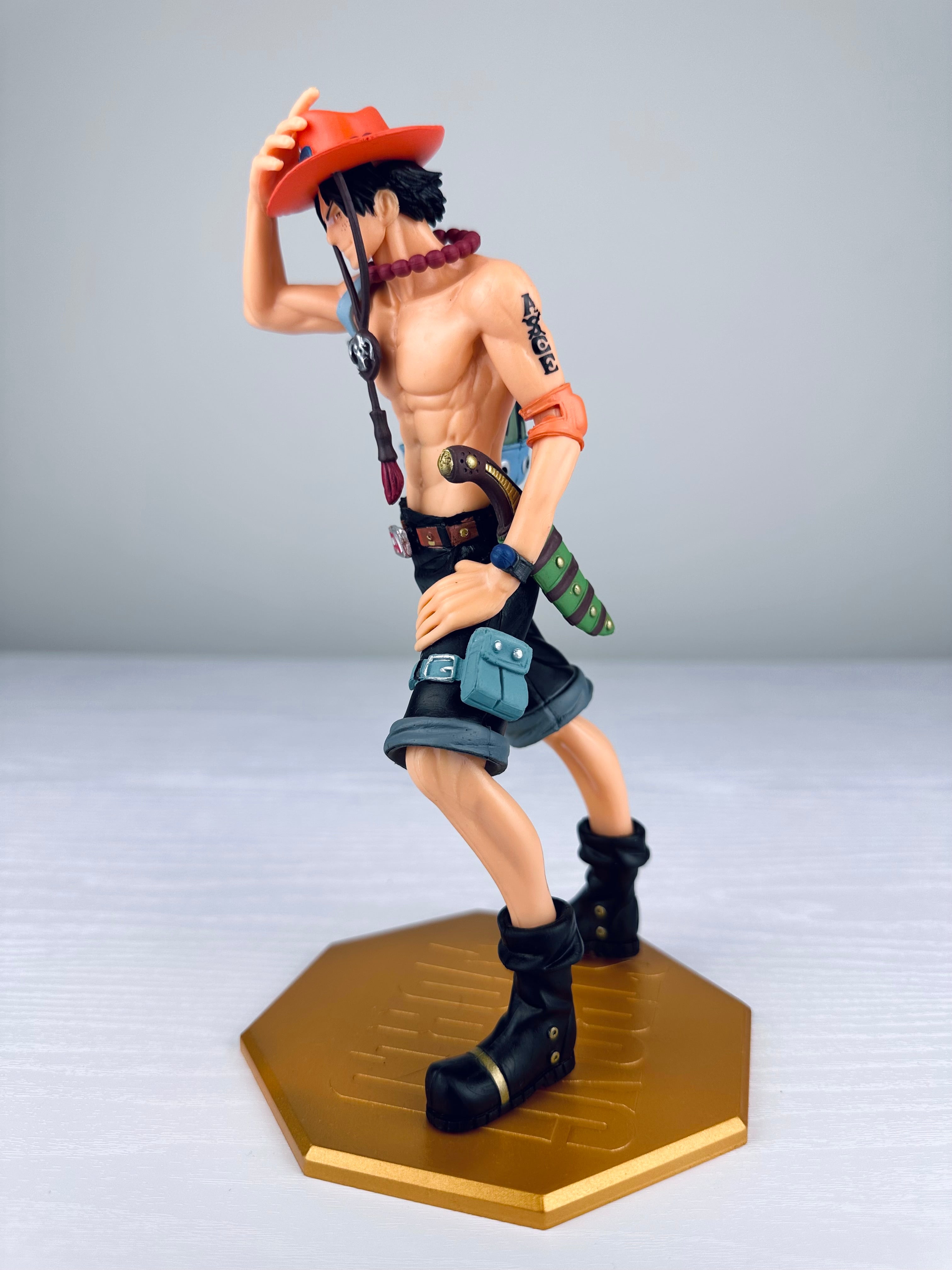 Figura One Piece - Portgas D. Ace - 23 cm