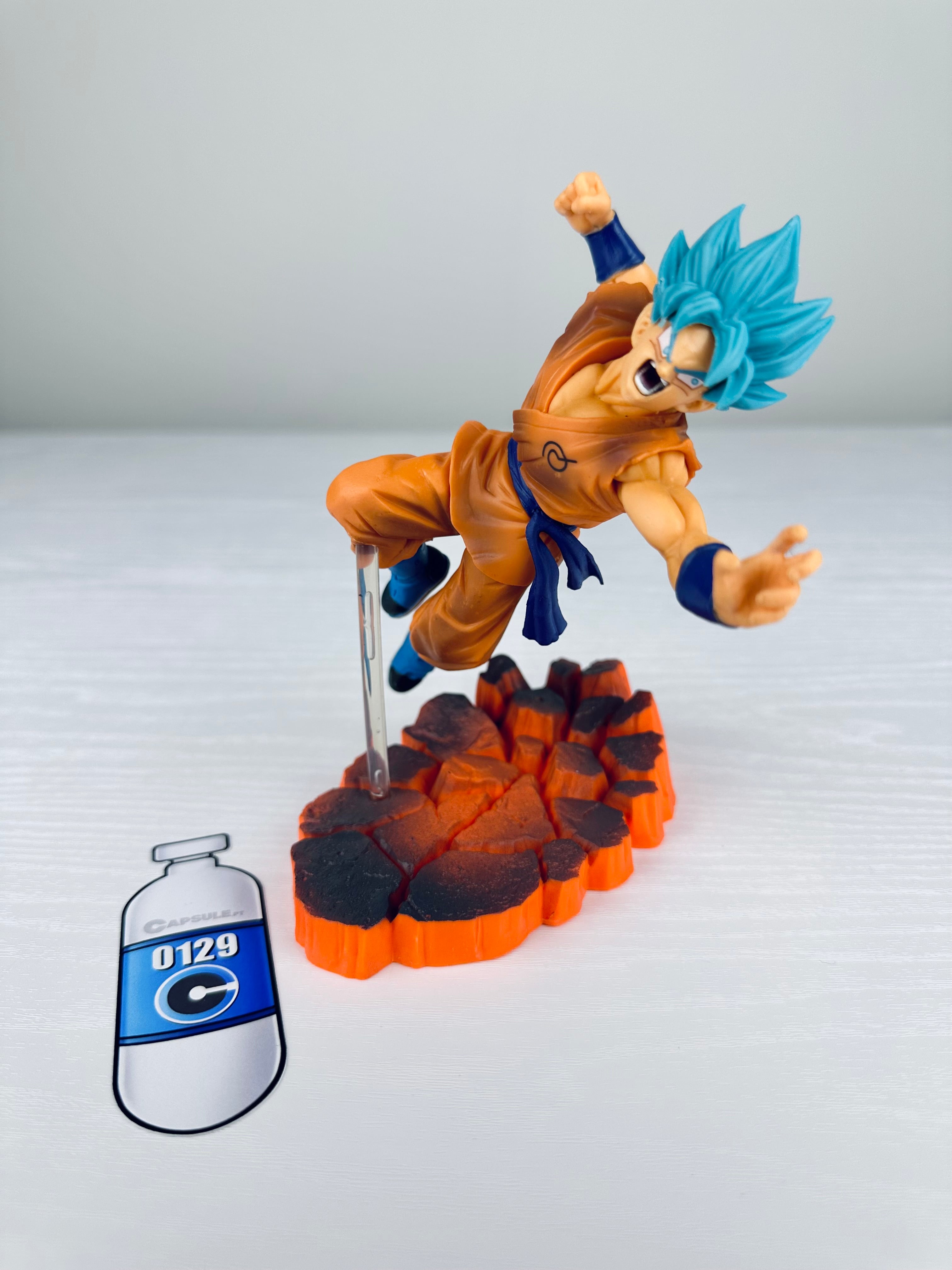 Figura Dragon Ball - Goku Super Saiyan Blue - 17 cm